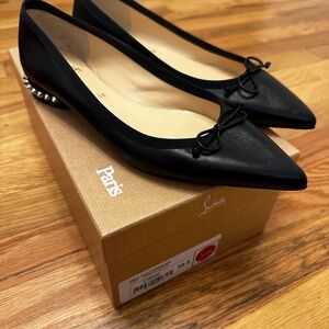 Christian Louboutin
Leather Studded Accents Ballet Flats
Women's Size: 38 ½